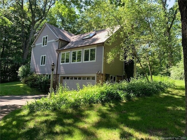 Building Photo - 135 Oregon Rd