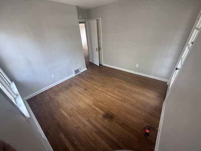 Building Photo - 3718 Gridley Rd