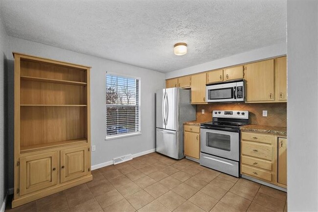 Building Photo - 1101 Timberglen Dr