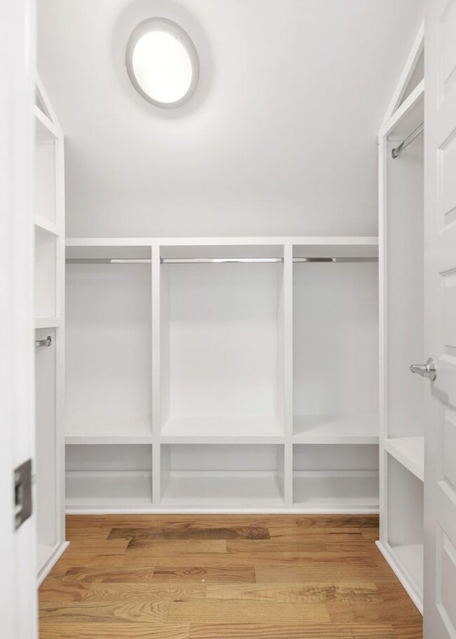 Building Photo - East Nashville Charmer