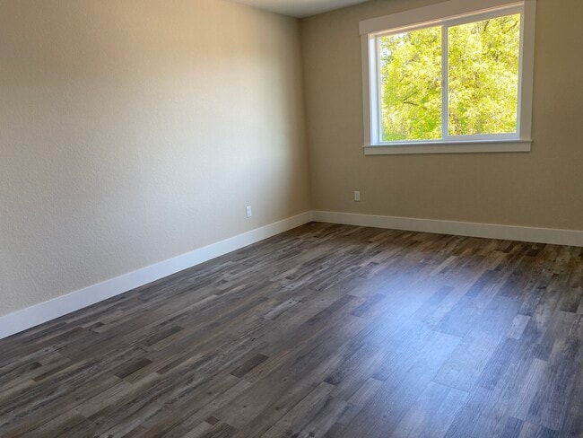 Building Photo - 1242 S 11th St