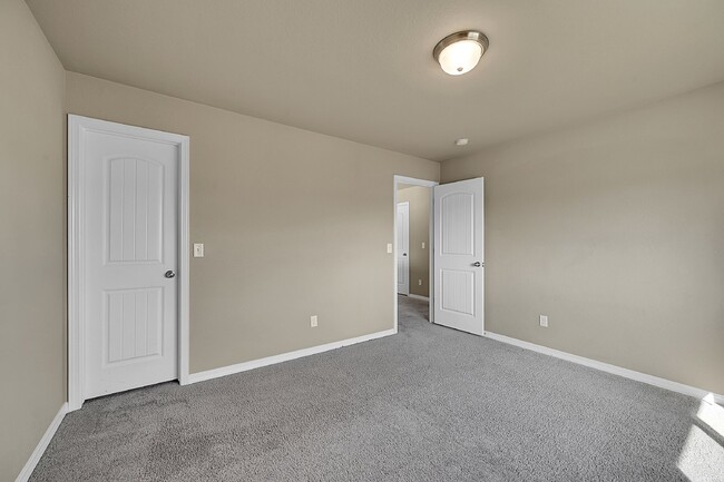 Building Photo - $2,395 - 3-Bed Home with Updated Features ...