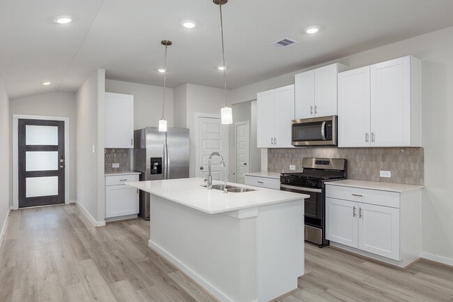 Building Photo - 16703 Sterling Clf St