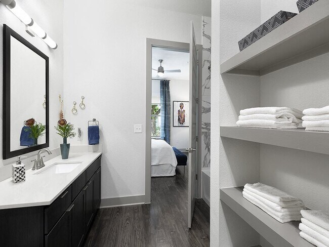 Building Photo - 632 N Eldridge Pkwy