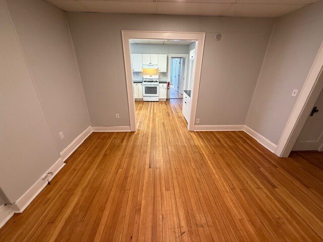 Building Photo - 556 Bond St