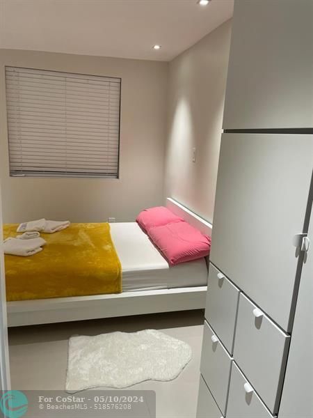 Building Photo - 327 Lancaster St