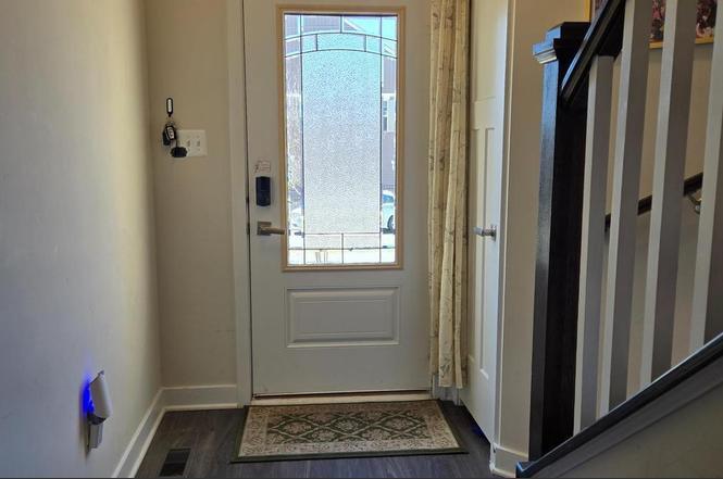 Building Photo - 6005 Calla Pl