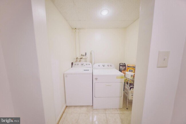 Building Photo - 3308 Heidi Ln