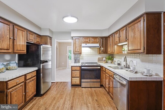 Building Photo - 5308 Hexagon Pl