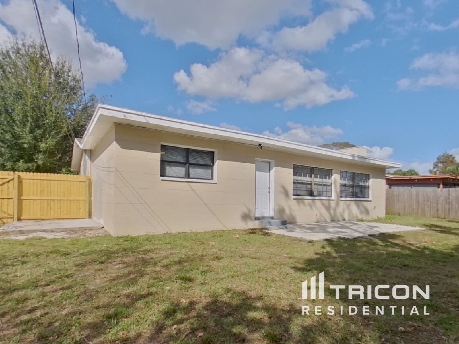 Building Photo - 1569 Lotus Path