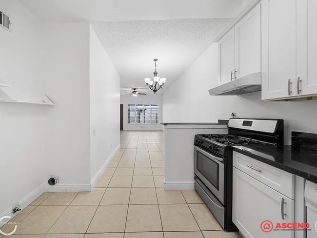 Building Photo - Beautiful 2 Bedroom Apartment!