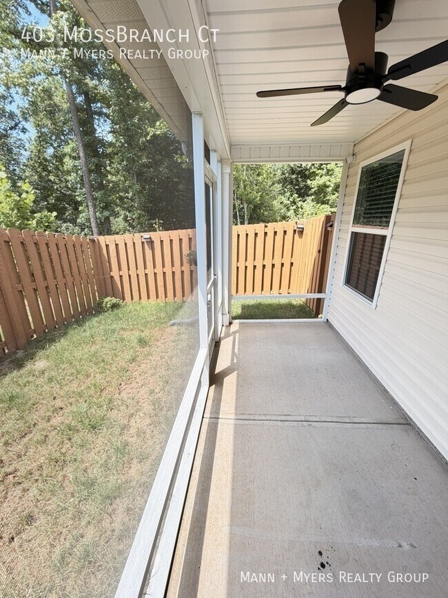 Building Photo - 403 Moss Branch Ct
