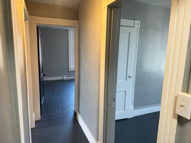 Building Photo - 515 Walnut Ave