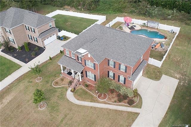 Building Photo - 500 Longhorn Drive