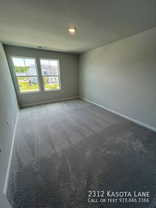 Building Photo - 2312 Kasota Ln