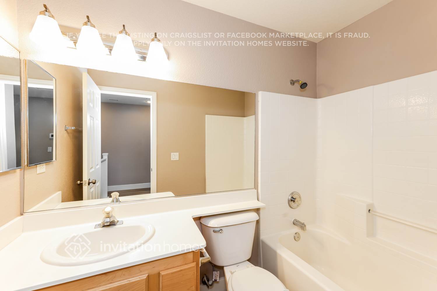 Building Photo - 207 Malcolm St