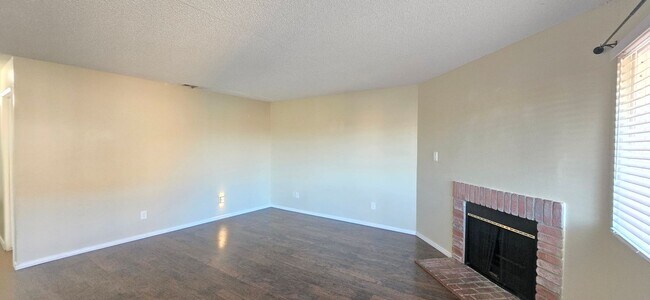 Building Photo - 800 Capehart Ct