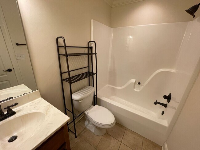 Building Photo - 3BR/3BA For Rent