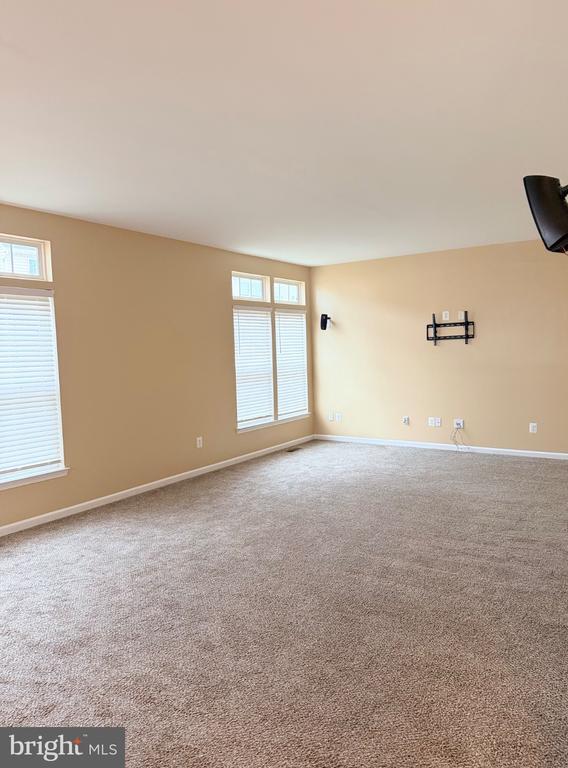 Building Photo - 9330 Birch Cliff Drive