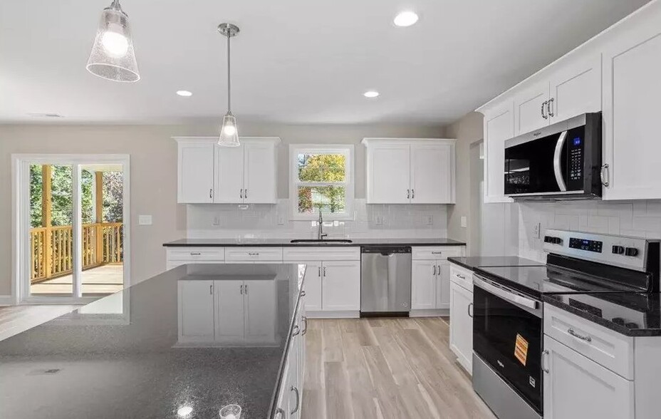 Building Photo - 486 Placid Pond Dr