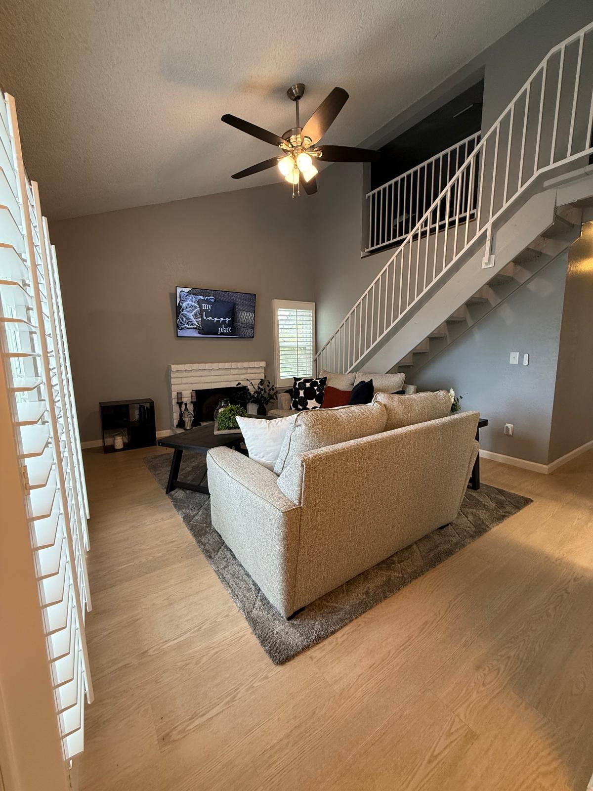 Living area - 2107 G St