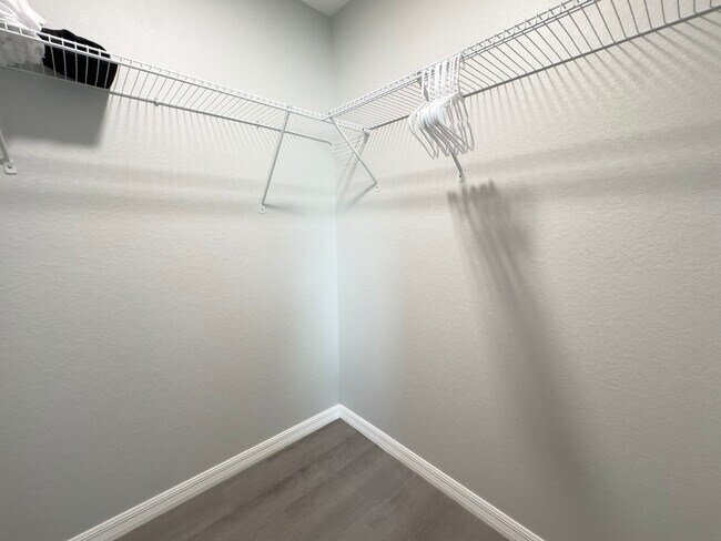 Building Photo - 6819 San Bruno Dr