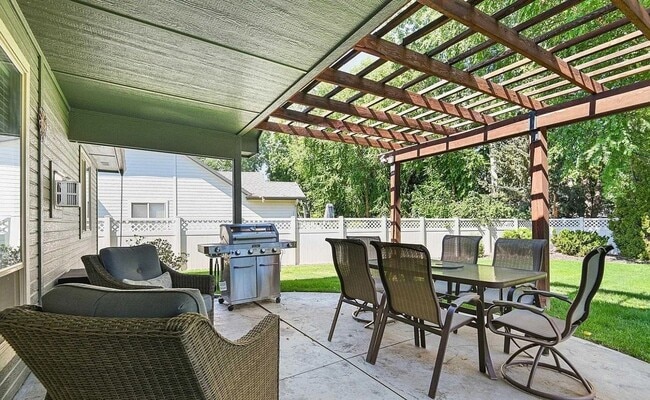 Building Photo - Beautiful 3 bed 2 bath home in Meridians Bridgetower community just off Ten Mile and W McMillan Rd