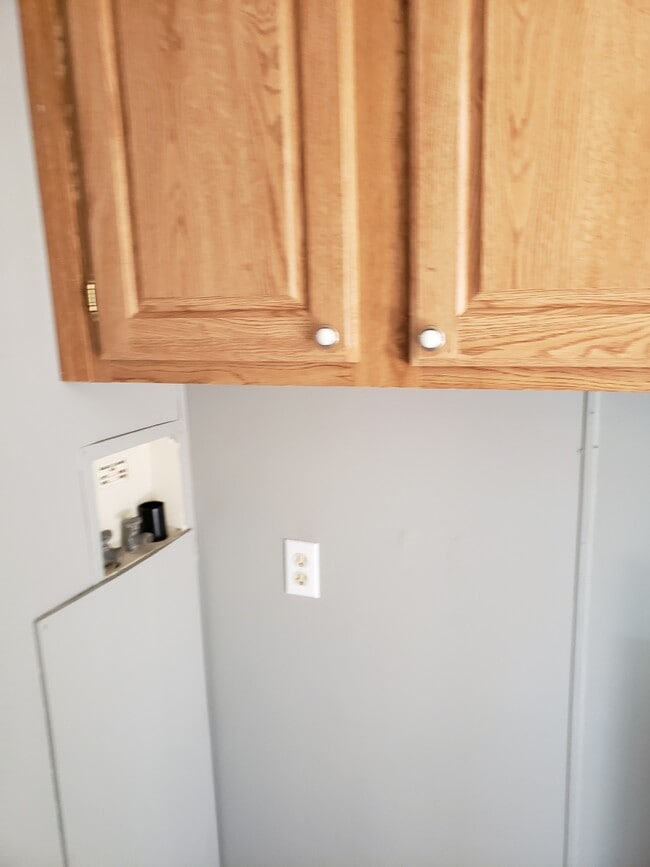 Building Photo - 6746 OH-179