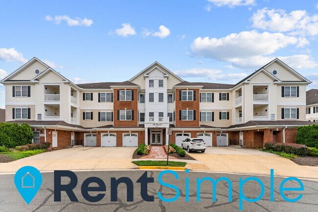 Building Photo - 15221 Royal Crest Dr
