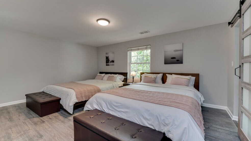 Building Photo - 48 E Reed Ave