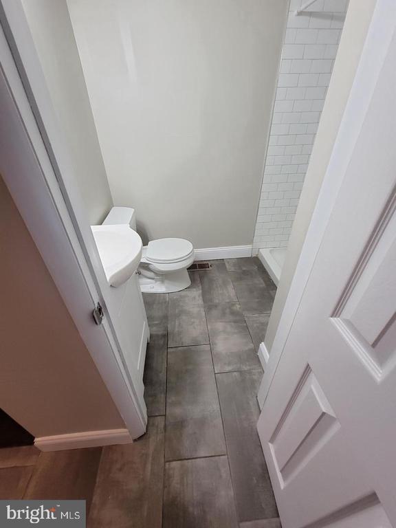 Building Photo - 104 University Blvd