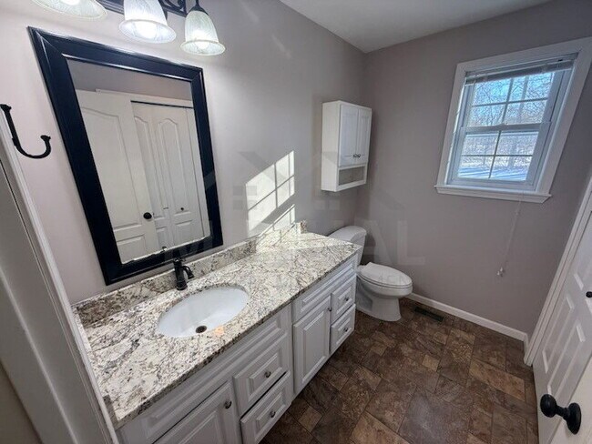 Building Photo - 1113 Tartan Ln