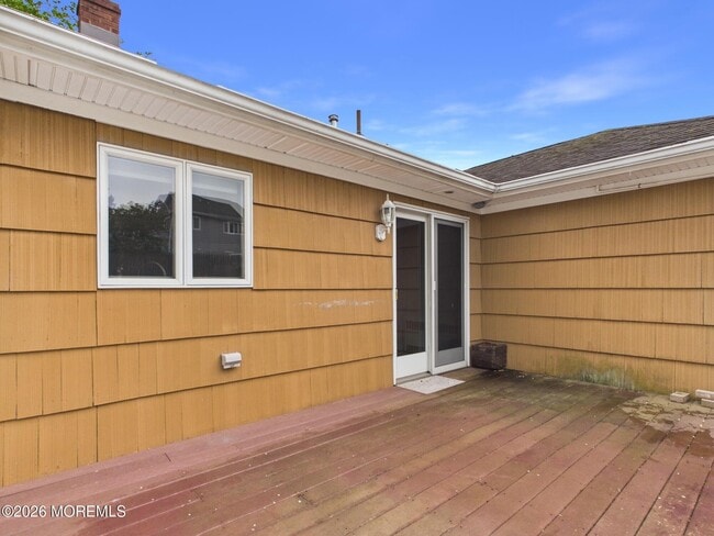 Building Photo - 15 Wigwam Path