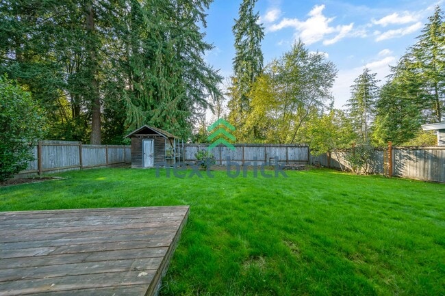 Building Photo - 2 Bed and 2 Bath Single Family is Available for Rent!