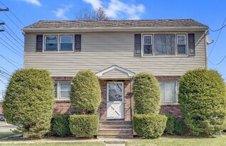 Building Photo - 207 Gertrude Ter