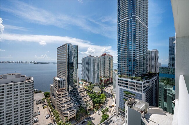 Building Photo - 951 Brickell Ave