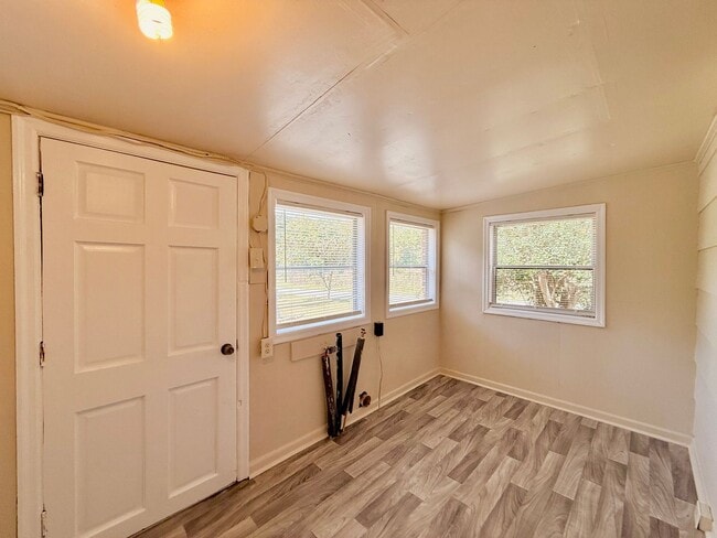 Building Photo - Welcome Home!