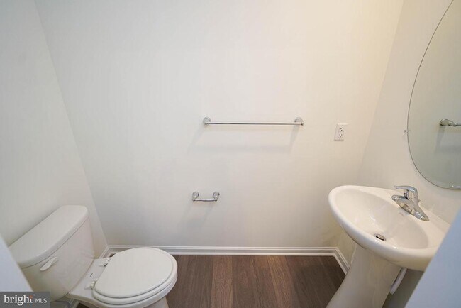 Building Photo - 1624 Severn St