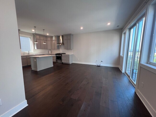 Building Photo - Two Bedroom Condo on Lookout Hill in Grand...