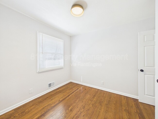 Building Photo - 4730 Richmond Ave