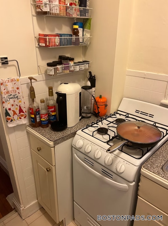 Building Photo - 211 Park Dr