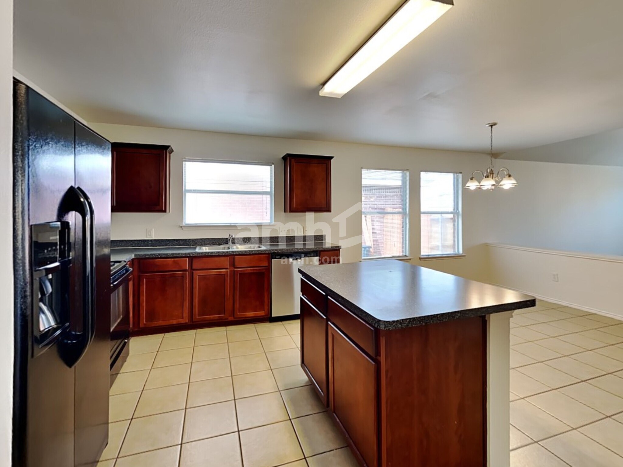 Building Photo - 9109 King Ranch Dr