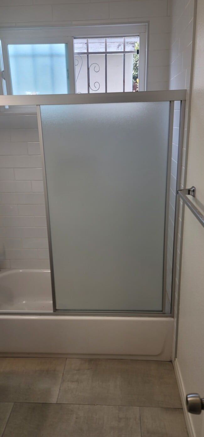 updated bathroom - 808 E La Palma Dr