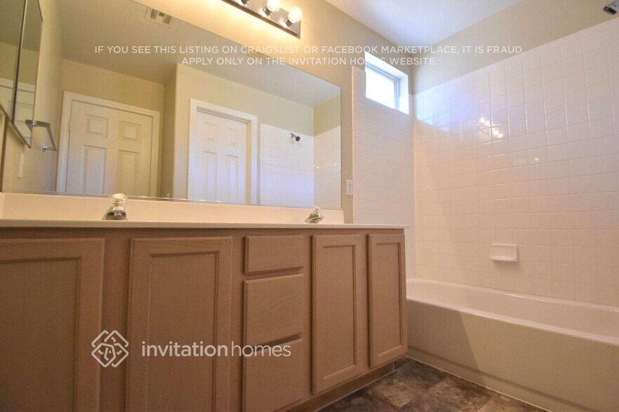 Building Photo - 4829 Soaring Springs Ave