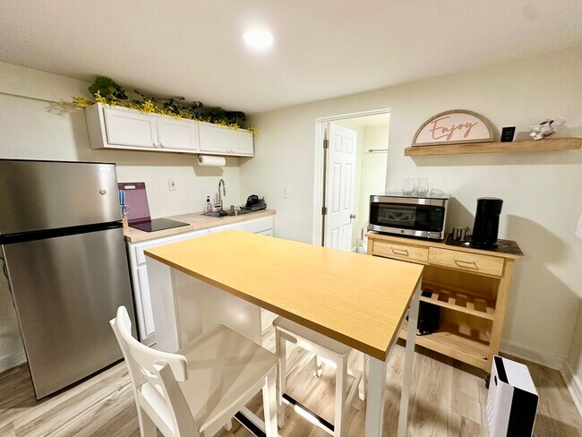 Building Photo - 6337 S Saint Lawrence Ave