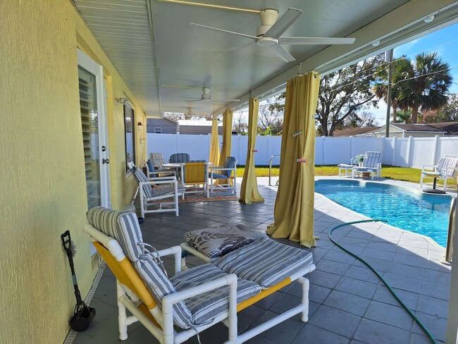 Building Photo - 3 BEDROOM POOL HOME OASIS IN FLORIDA SHORE...