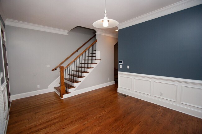 Building Photo - 839 Inman Vlg Pkwy NE
