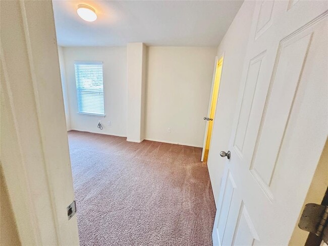 Building Photo - 2205 Boyds Way