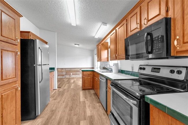 Building Photo - 7012 Bronco Ct