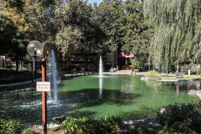 Building Photo - Central Santa Clara Location